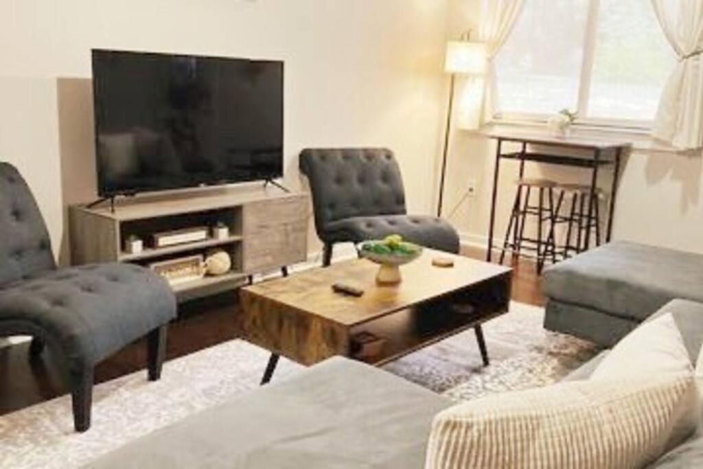 샬럿 Townhouse In Uptown King Bed-Wi-Fi-Free Parking-Pool 아파트 외부 사진