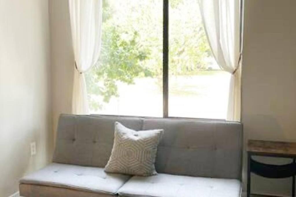 샬럿 Townhouse In Uptown King Bed-Wi-Fi-Free Parking-Pool 아파트 외부 사진