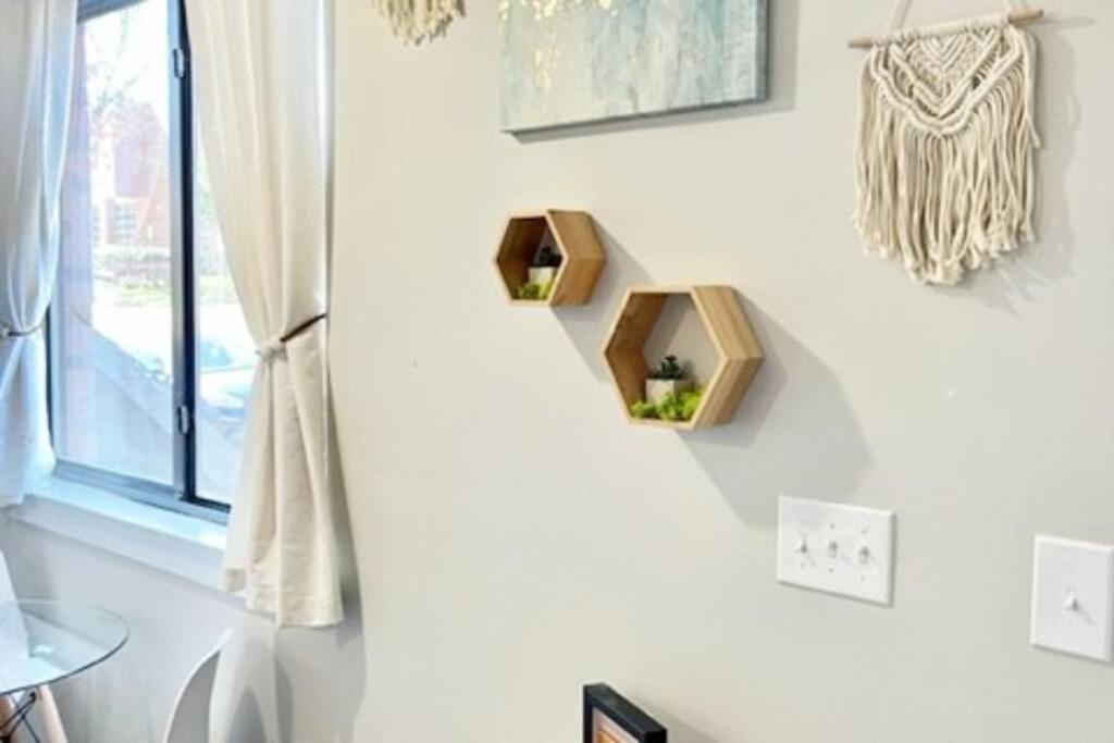 샬럿 Townhouse In Uptown King Bed-Wi-Fi-Free Parking-Pool 아파트 외부 사진