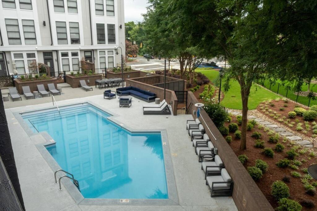 샬럿 Townhouse In Uptown King Bed-Wi-Fi-Free Parking-Pool 아파트 외부 사진